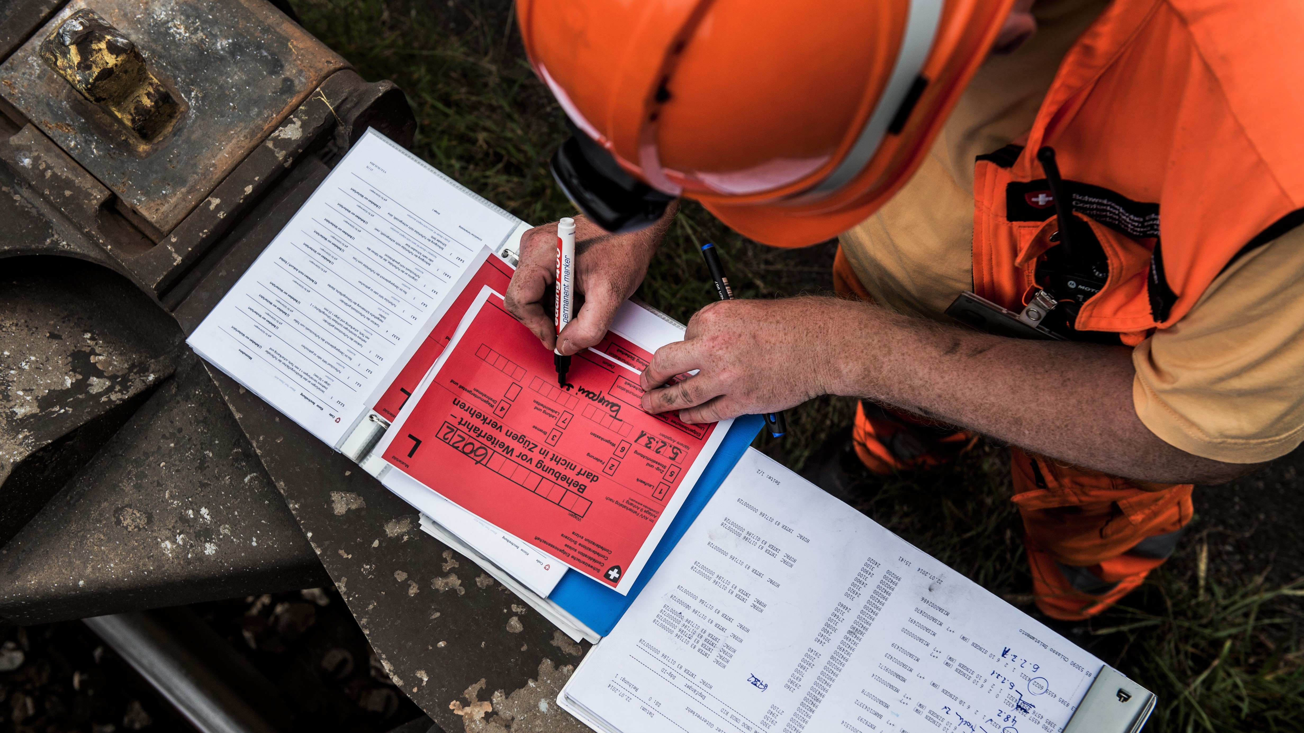Lavori di manutenzione alla stazione RBS Papiermühle Ittigen (BE)